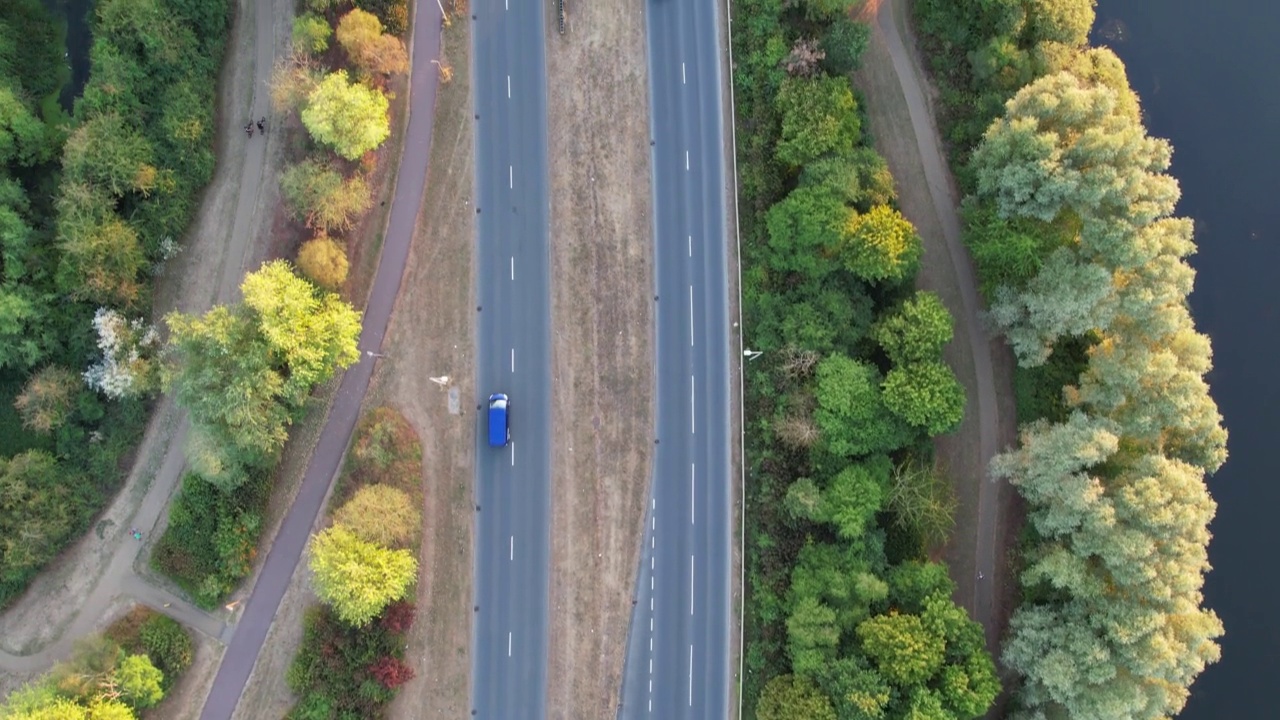 英国道路和交通的高角度视图视频素材