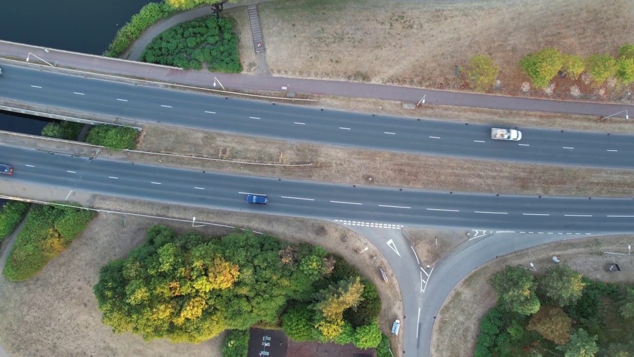 英国道路和交通的高角度视图视频素材