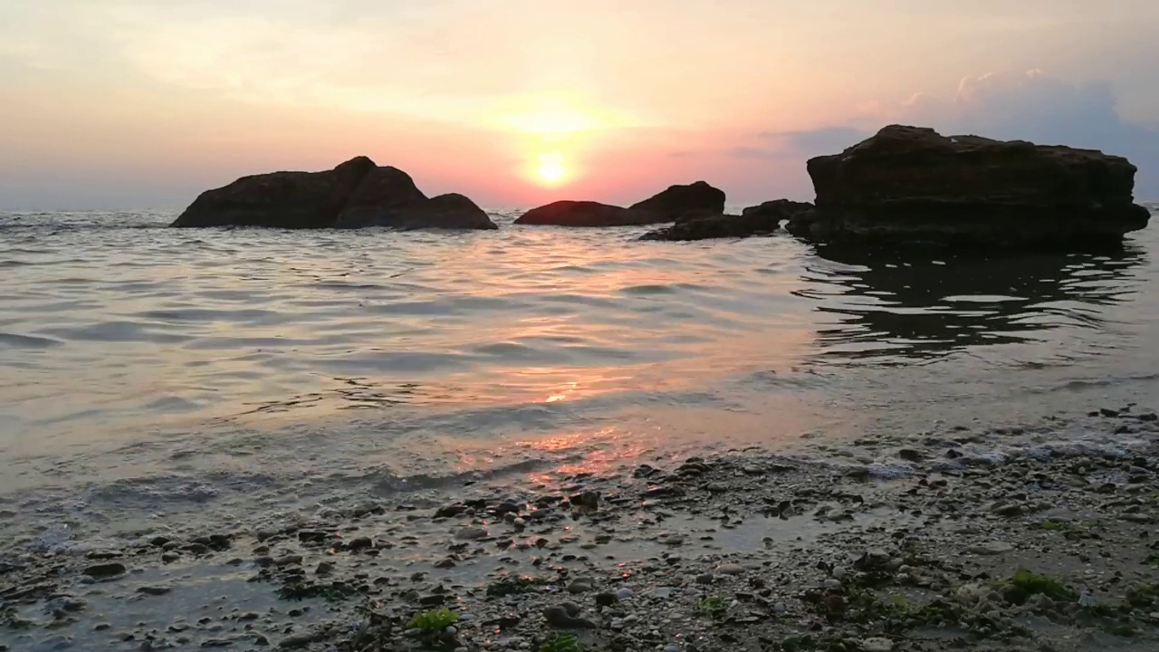 黑海海岸的日出。视频素材