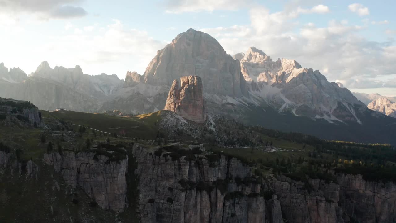 Cinque Torri, Dolomites，意大利阿尔卑斯山，意大利视频素材