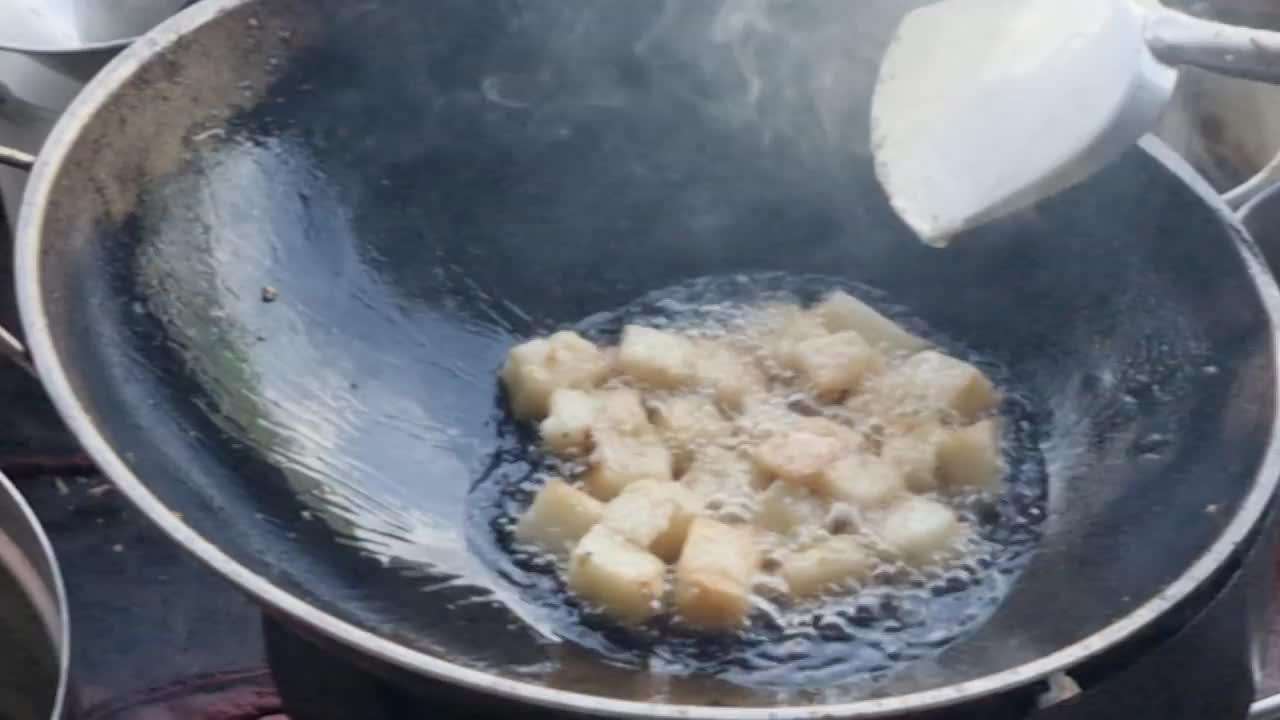 饮食:虾仁炒萝卜糕视频下载