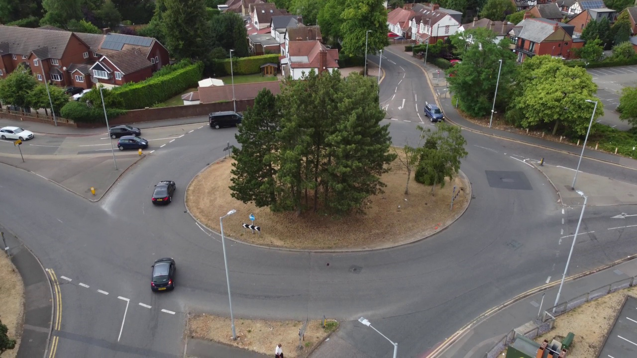 英国道路和高速公路在繁忙时间的鸟瞰图视频素材