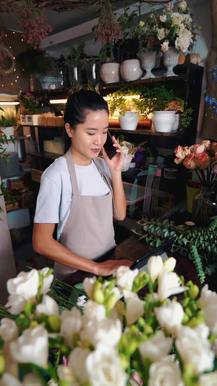 女企业家致力于她的小生意。视频素材