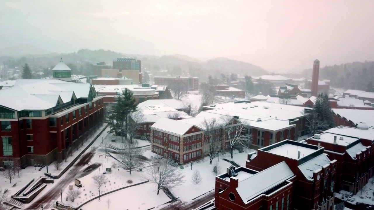 北卡罗莱纳州北卡罗来纳州，地上的雪视频素材