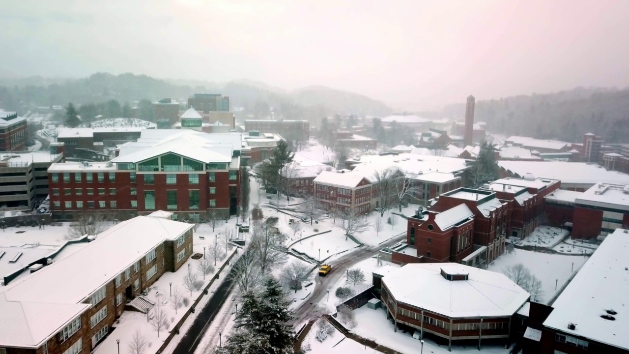 北卡罗莱纳州北卡罗来纳州，地上的雪视频素材