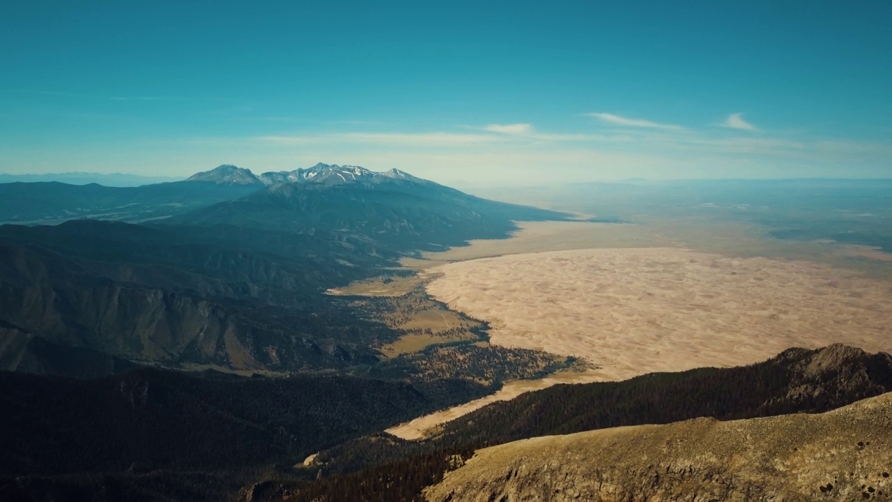 4k无人机-大沙丘，Sangre de Cristo Range。科罗拉多洛矶山脉视频素材