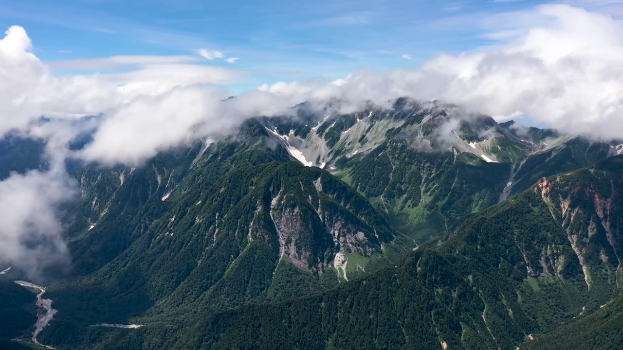 4k无人机拍摄-日本阿尔卑斯山北部，约能山附近。日本长野,视频素材