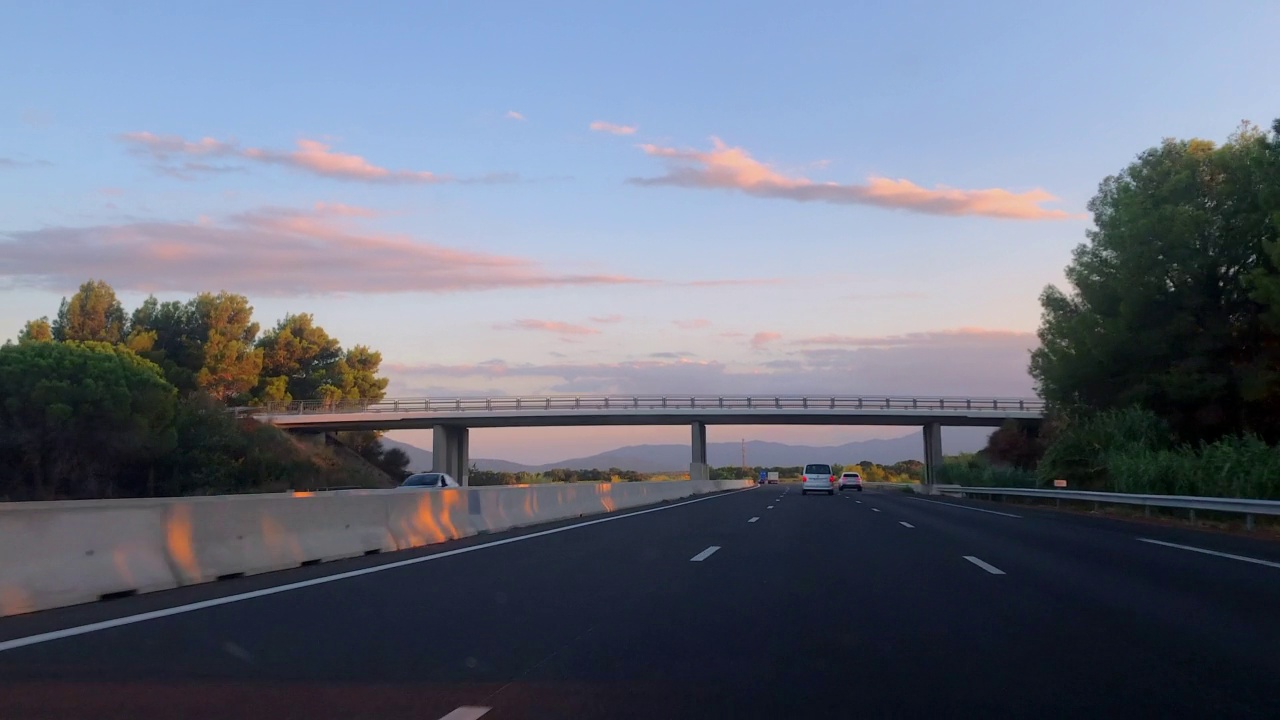 A9高速公路上行驶的汽车视频素材