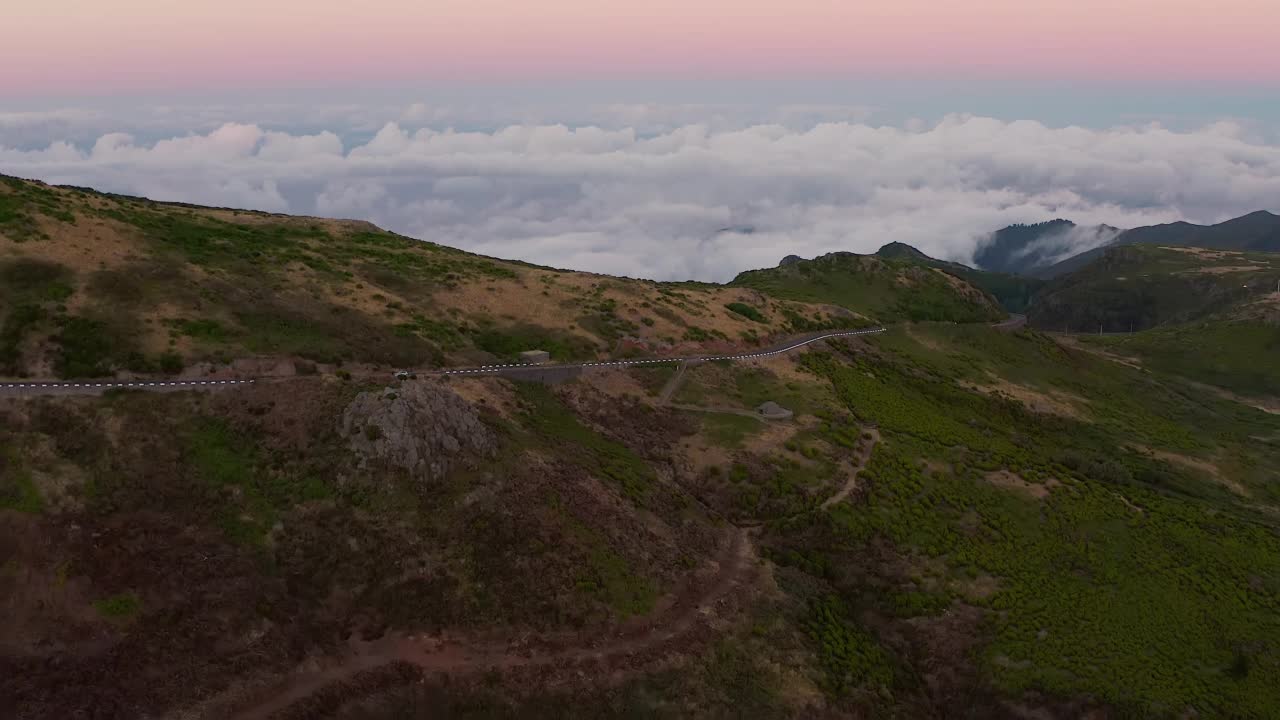 黄昏的马德拉Pico do Arieiro鸟瞰图视频素材