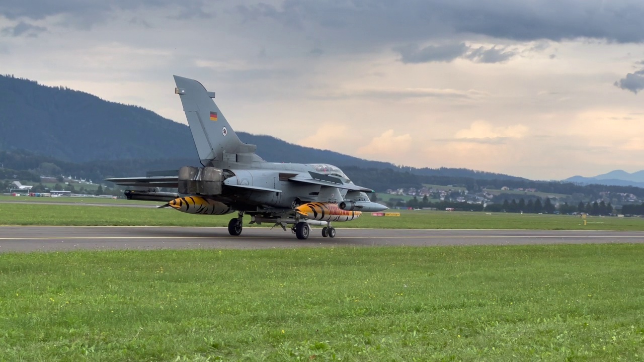 PA-200帕纳维亚旋风德国空军(德国空军)视频下载