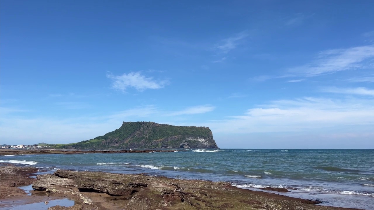 韩国济州岛的星山一丘峰视频素材