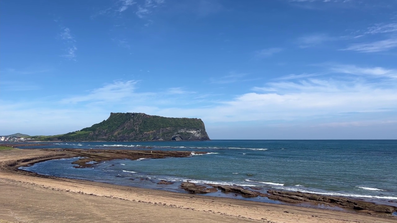 韩国济州岛的星山一丘峰视频素材