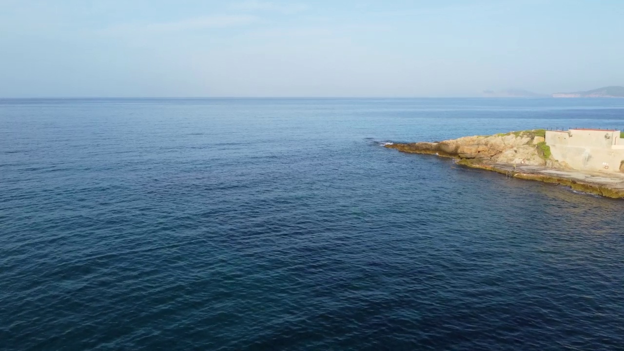 撒丁岛，阿尔盖罗日光鸟瞰图视频下载