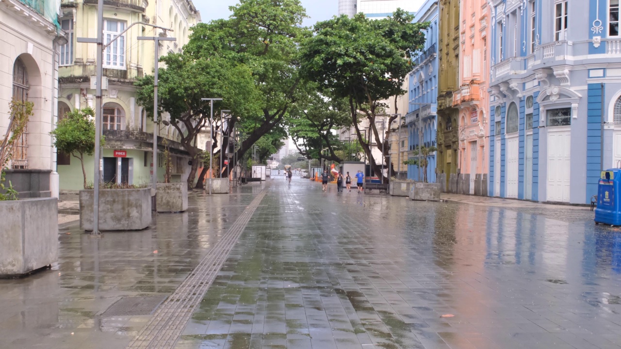 下雨天的累西腓市中心视频素材