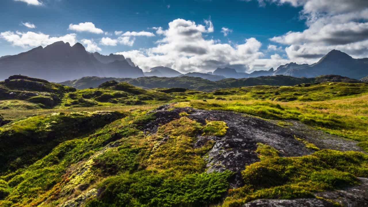 挪威北部引人注目的风景-鹤拍摄视频素材