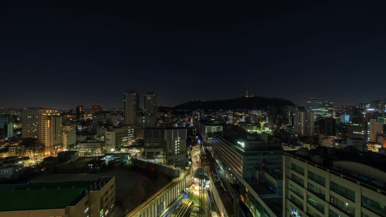 从日出日落到南山山和N首尔塔/首尔中区市中心的夜景视频素材