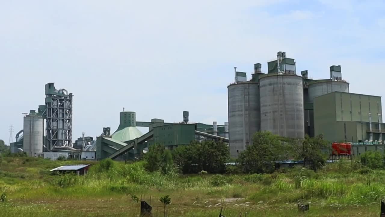 高压电力塔视频素材