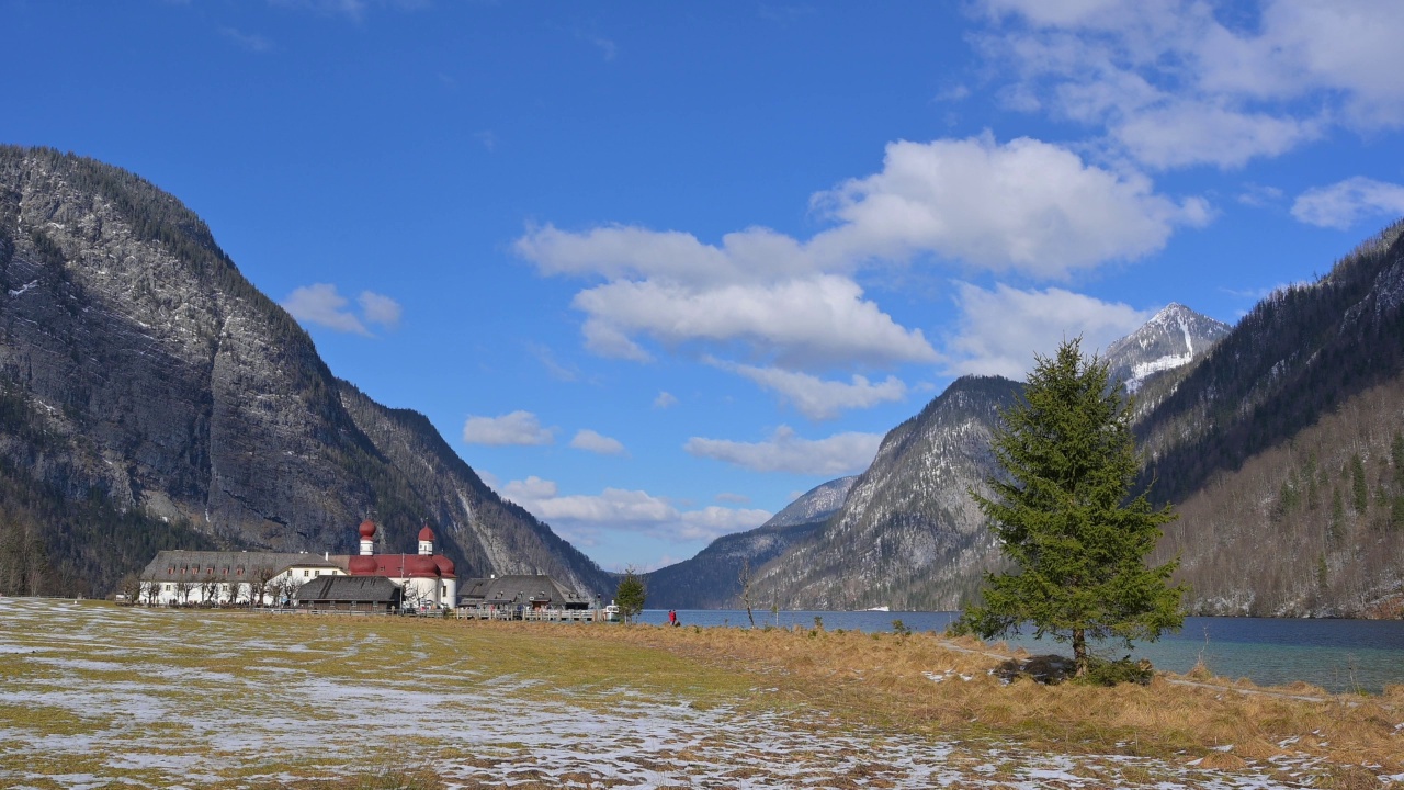 修道院圣Bartholomä Königsee, Schönau am Königsee，贝希特斯加登国家公园，上巴伐利亚，巴伐利亚，德国，欧洲视频素材