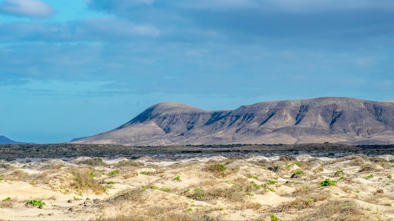 时间流逝视频灯光显示在El Cotillo附近美丽的火山景观视频下载