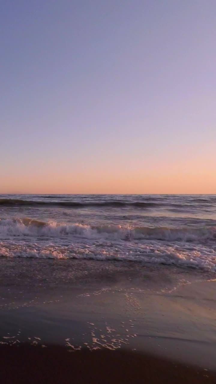 海上日落时视频素材