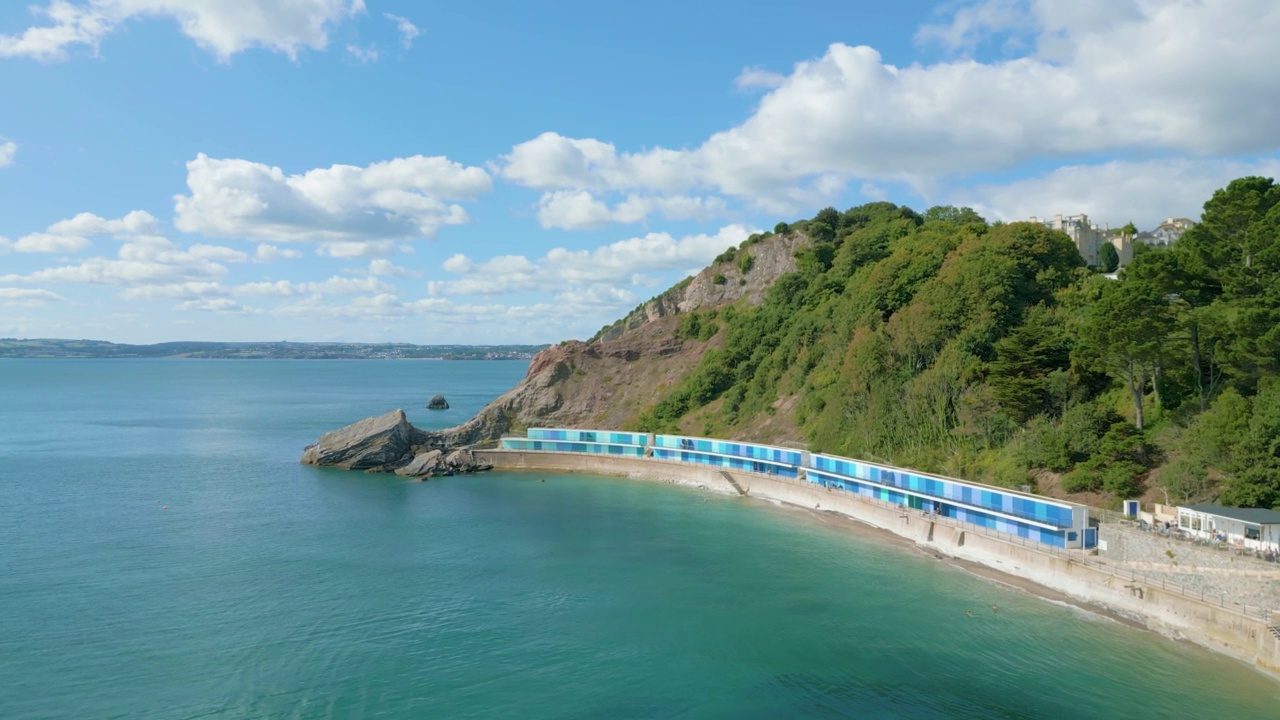 托基米德富特海滩的海滩小屋和岬视频素材