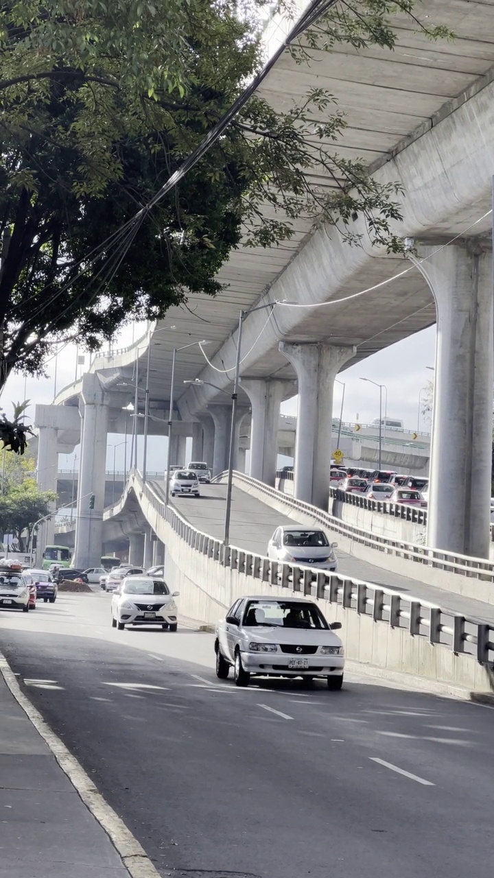 早晨的街道和高架道路视频素材