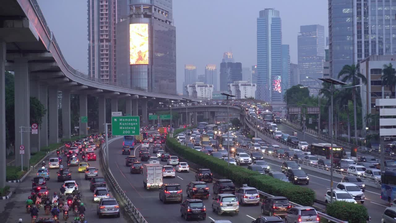 亚洲大城市的交通视频素材