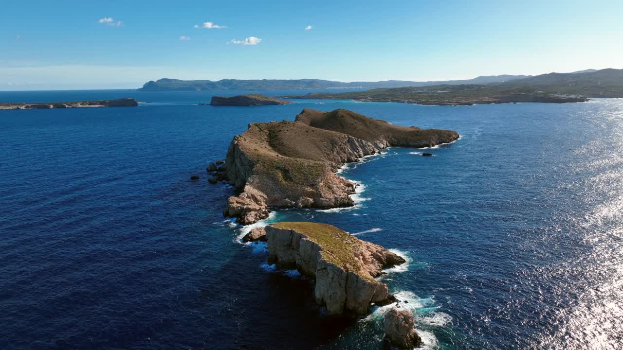 夏季的伊比沙西海岸群岛视频素材