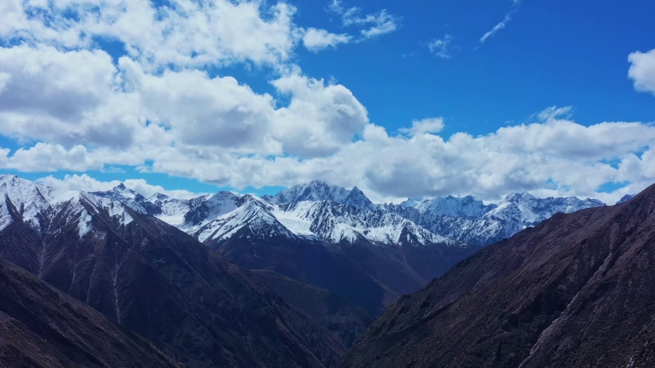 位于中国西藏的雪山喜马拉雅山。视频素材