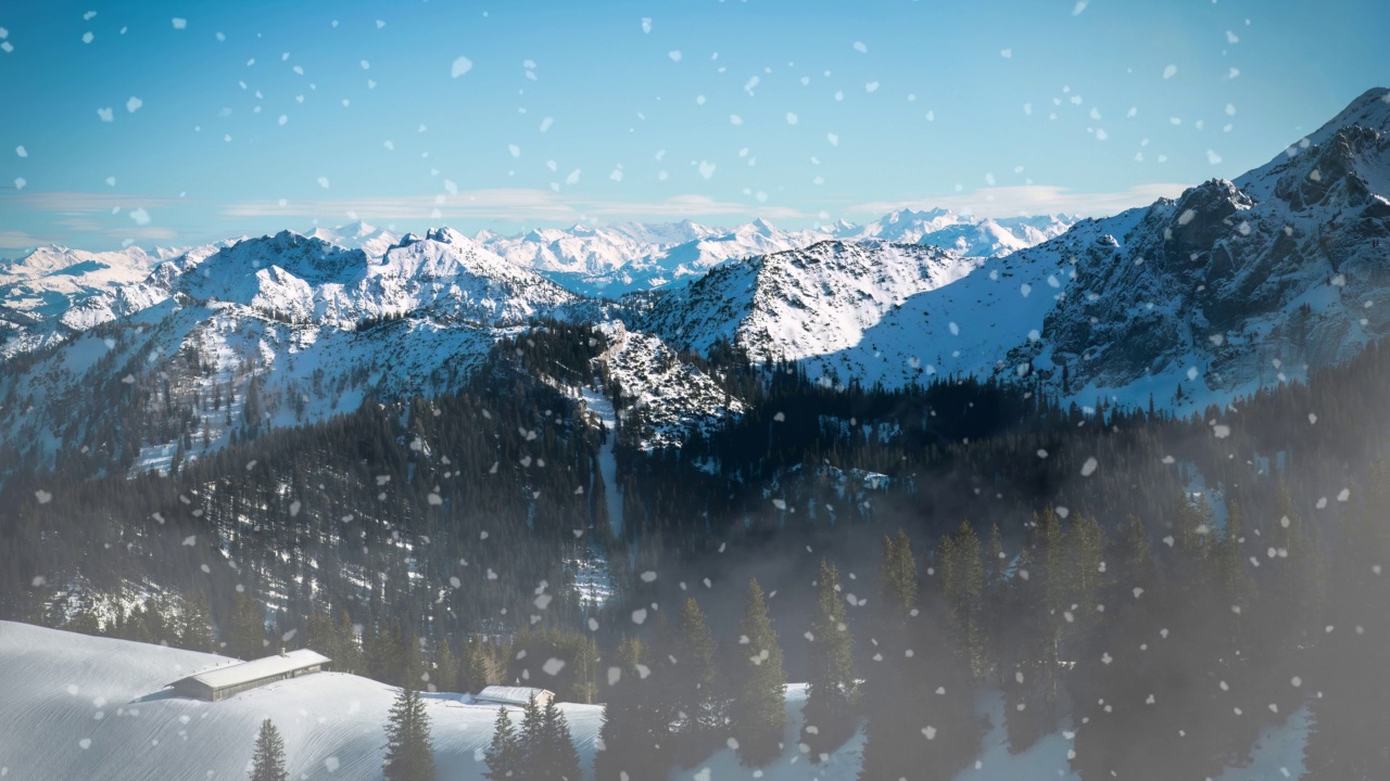 冬季的高山和降雪视频素材