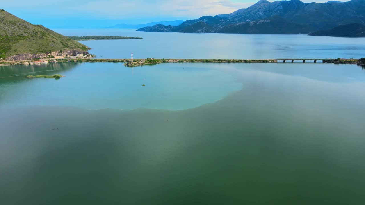 巴尔干半岛斯卡达尔湖的鸟瞰图视频素材