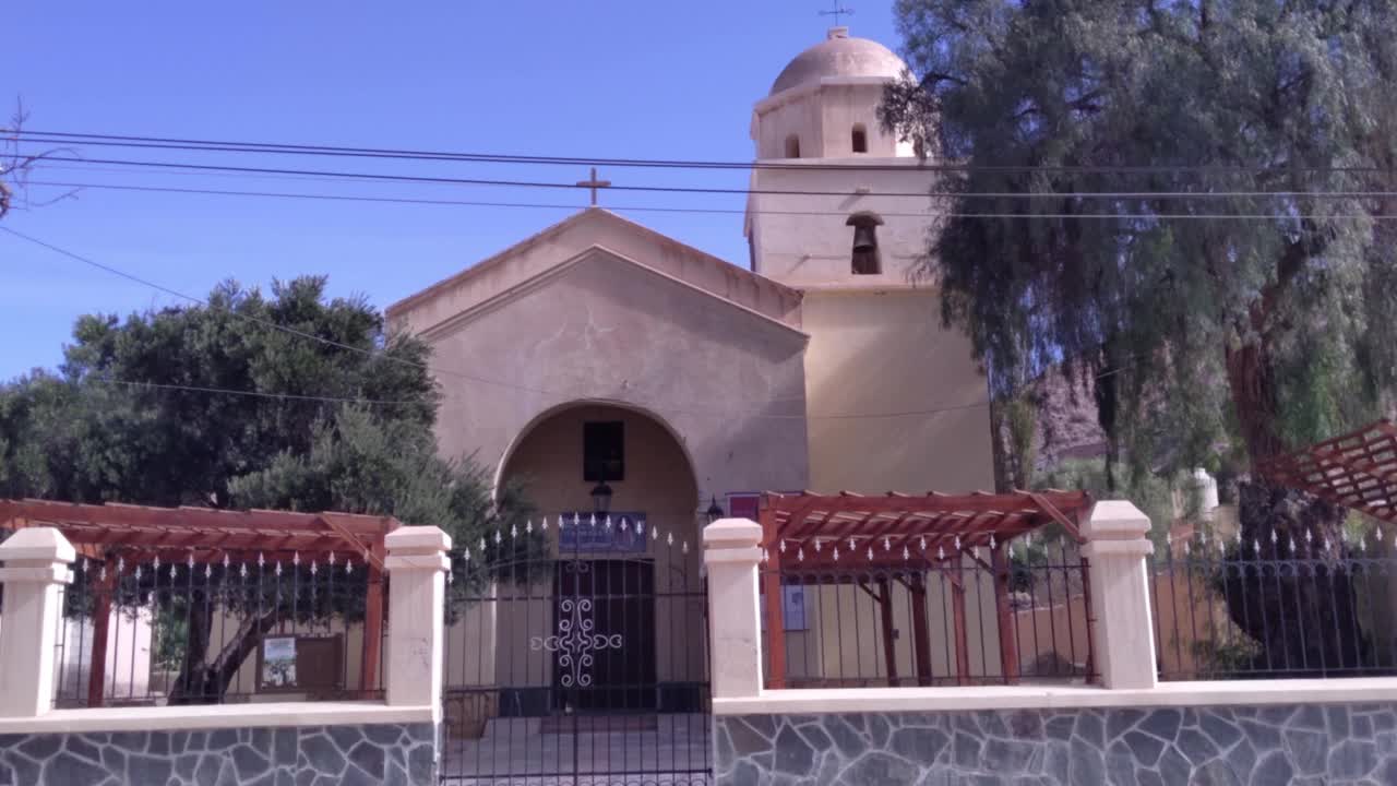 Candelaria圣母教堂(西班牙语:Iglesia Nuestra Señora dela Candelaria)，位于阿根廷Jujuy省Quebrada de Humahuaca山谷的Maimara村。视频素材