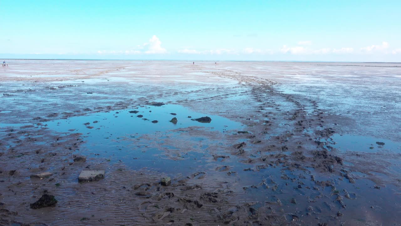 法国布列塔尼的低潮海岸，法国大西洋海岸。视频素材