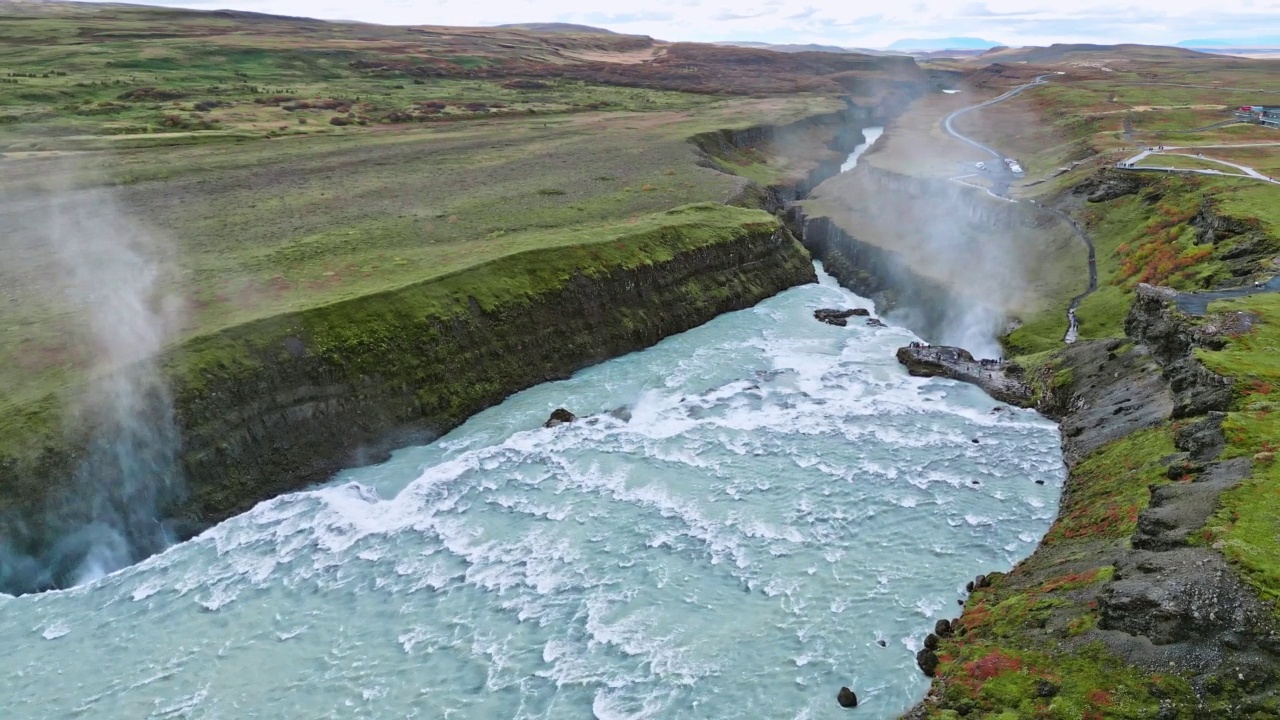 冰岛的Hvita河在Gullfoss瀑布之前视频素材