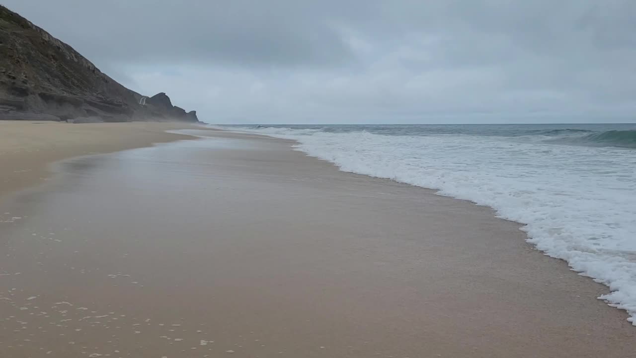 Figueira da Foz极简的海岸线景观视频素材