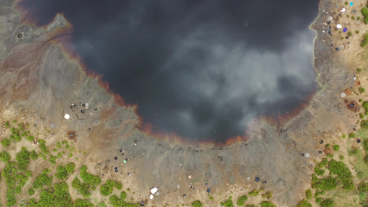 南奥莫山谷的艾尔苏德火山口湖视频素材