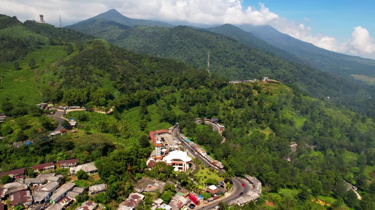 最大清真寺Atta'awun punak的鸟瞰图视频素材