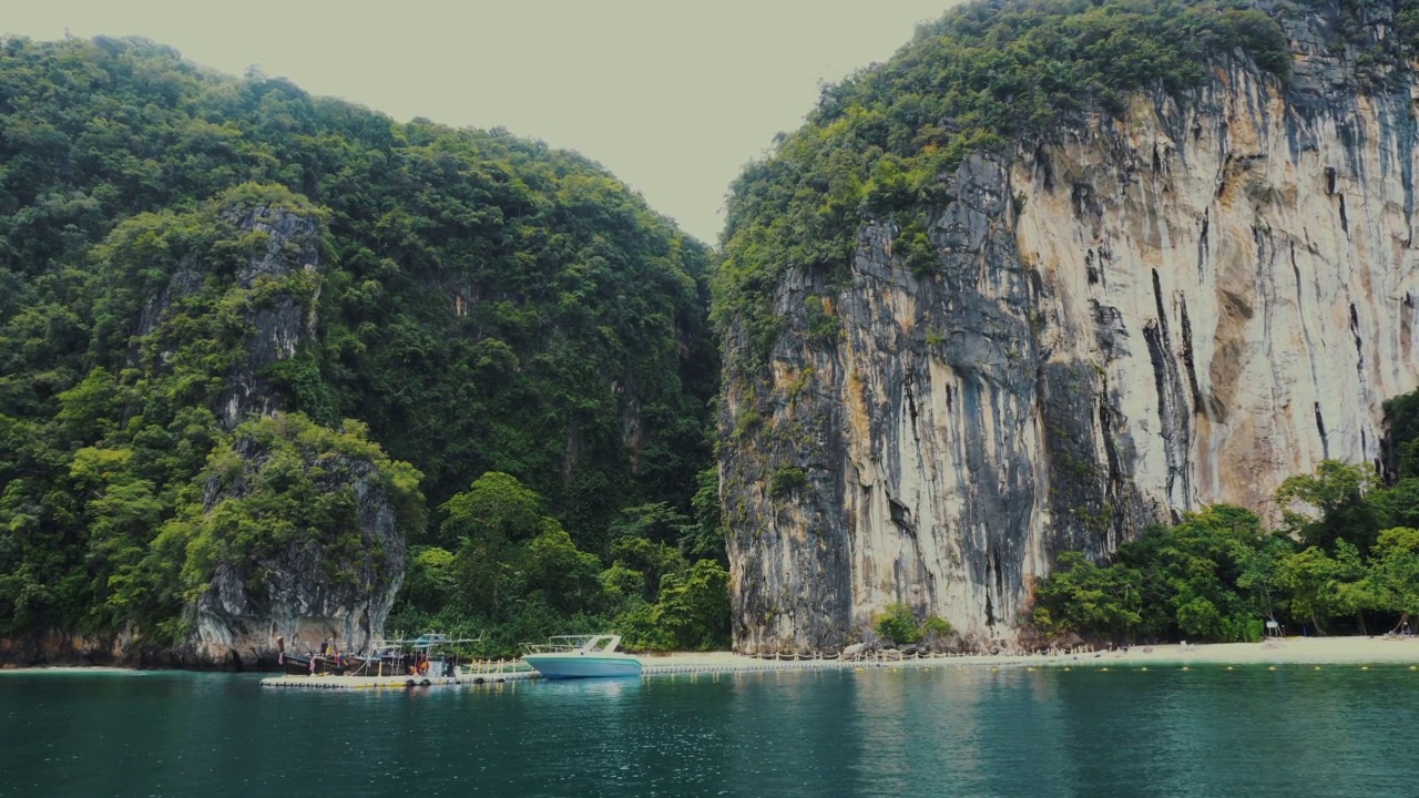 暑假旅行。旅游是亚洲美丽的目的地视频素材