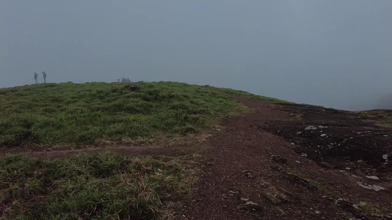 Ponmudi山站，喀拉拉邦Thiruvananthapuram美丽的雾山视频素材