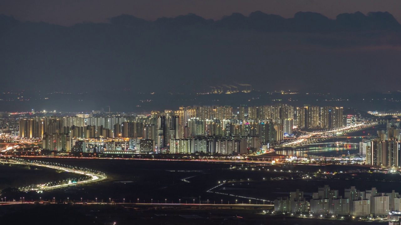 韩国京畿道始兴市始兴市附近的西海市中心公寓大楼视频素材