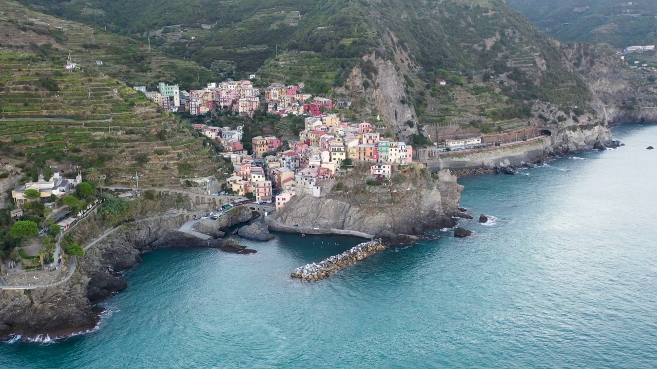 Manarola, La香料，利古里亚，意大利北部。视频素材