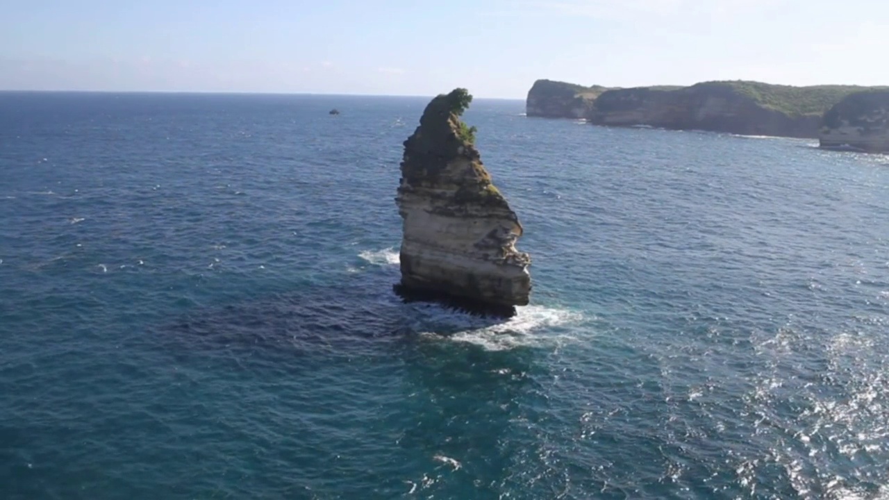 海滩和岩石视频下载