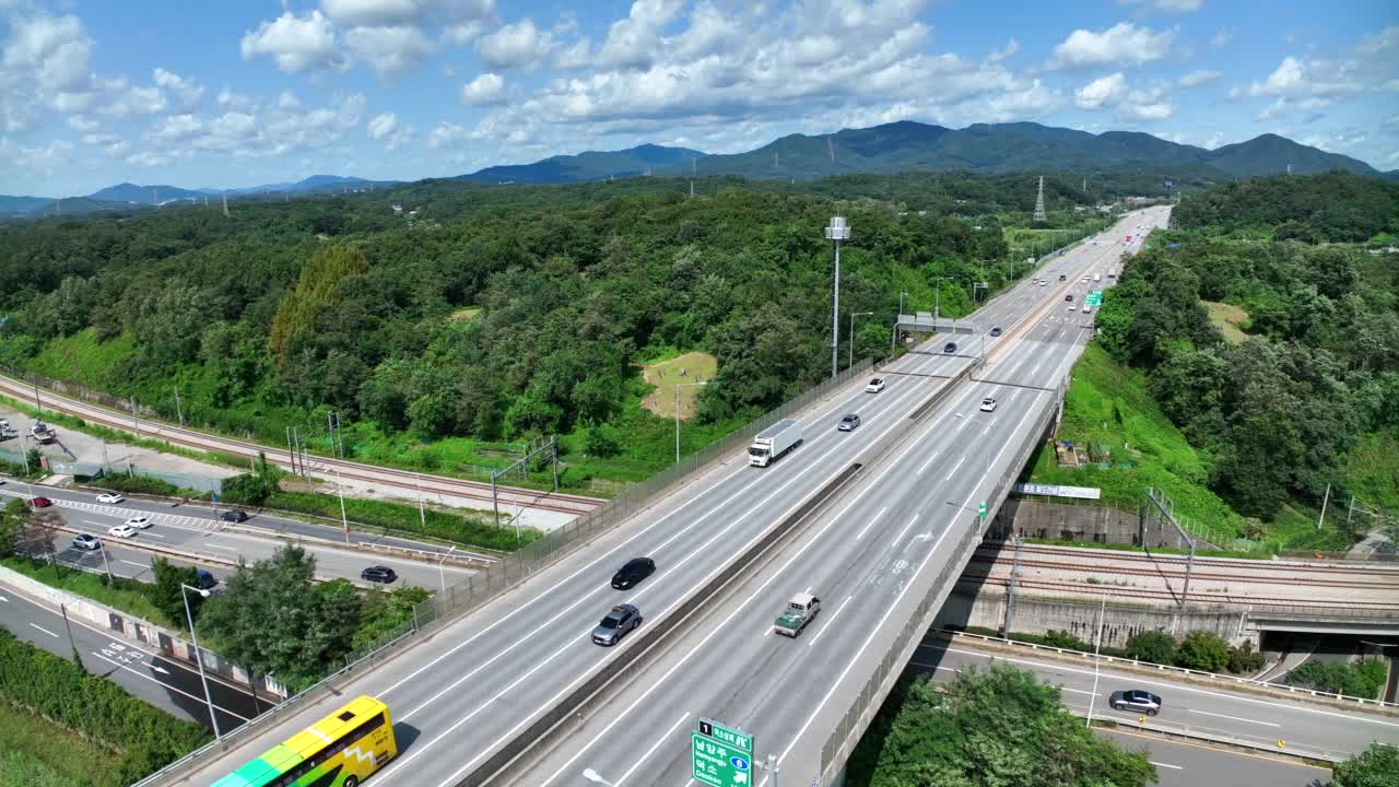 首尔-阳阳高速公路/南阳州市，韩国，京畿道视频素材