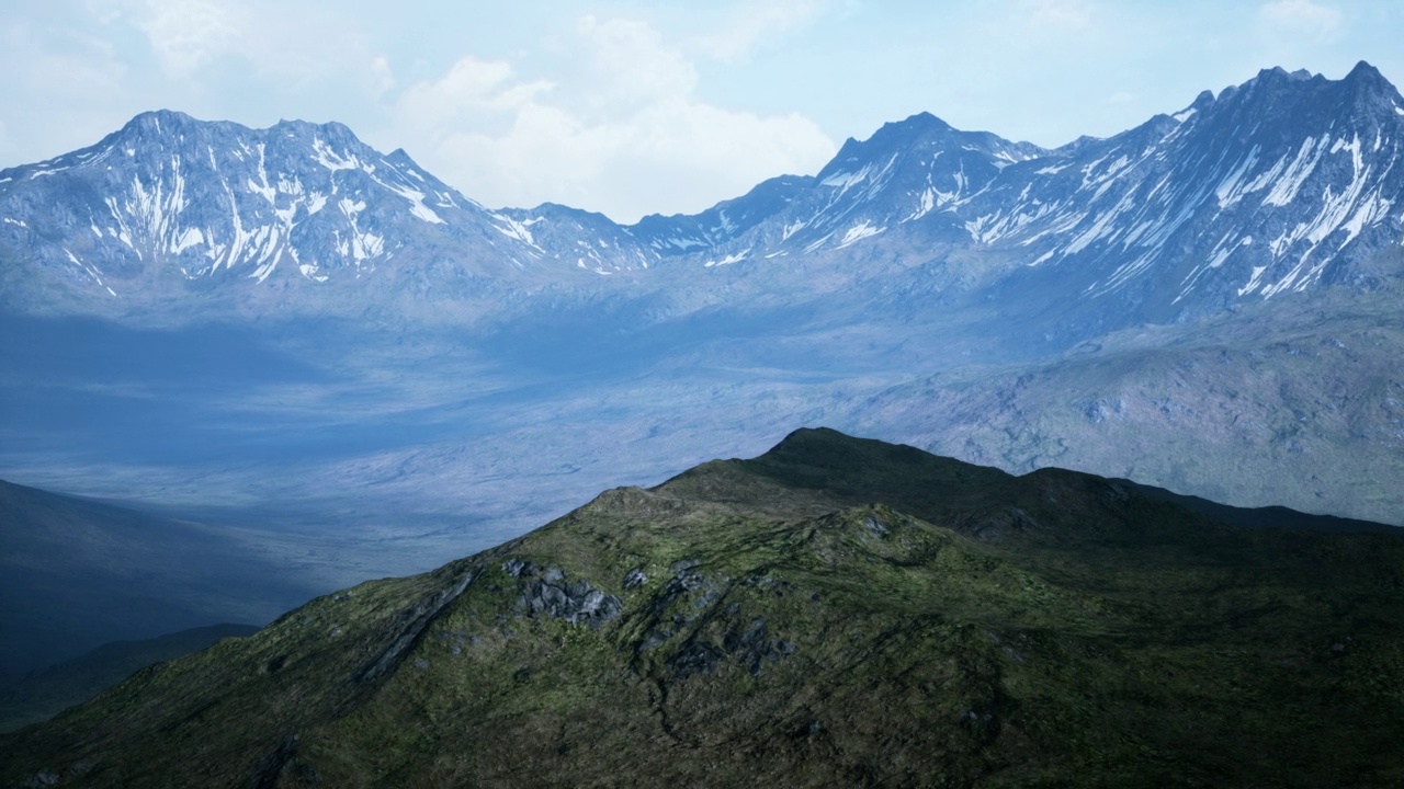 山间峡谷，绿油油的草地被阳光照亮视频素材