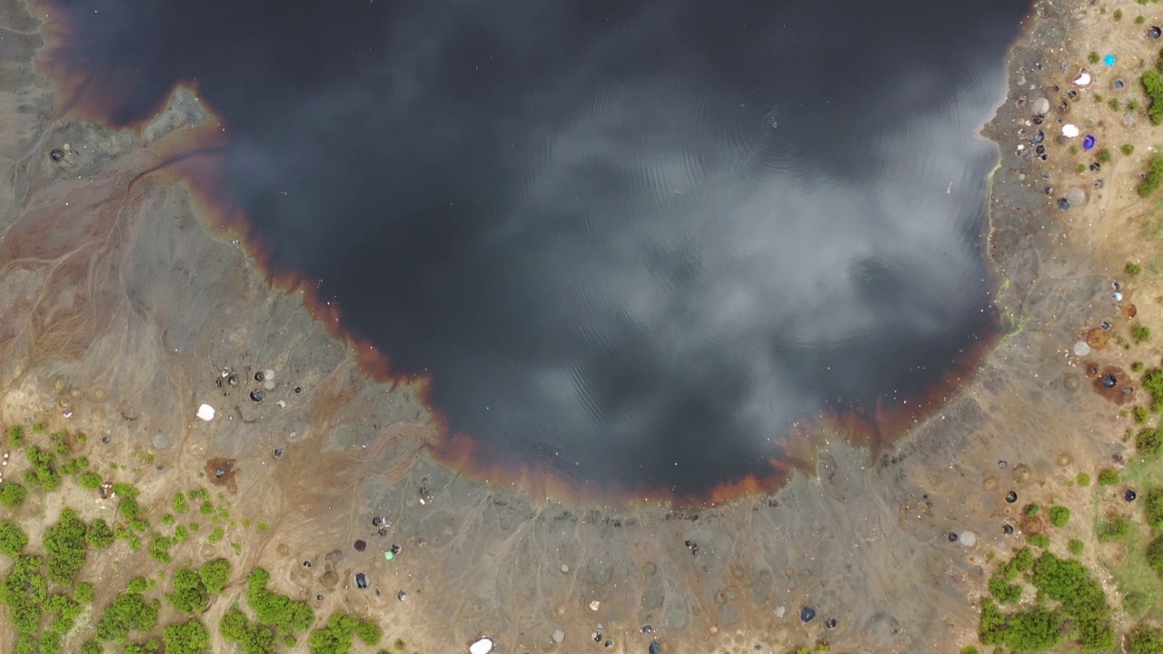 南奥莫山谷的艾尔苏德火山口湖视频素材