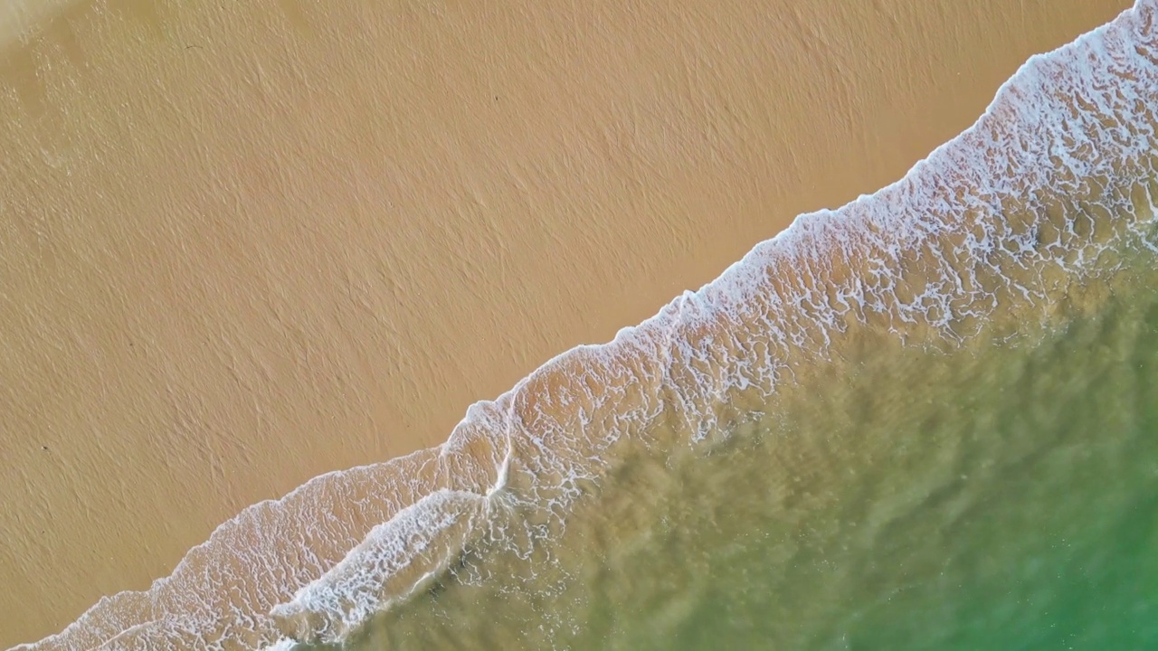 航拍海滨海滩景视频素材