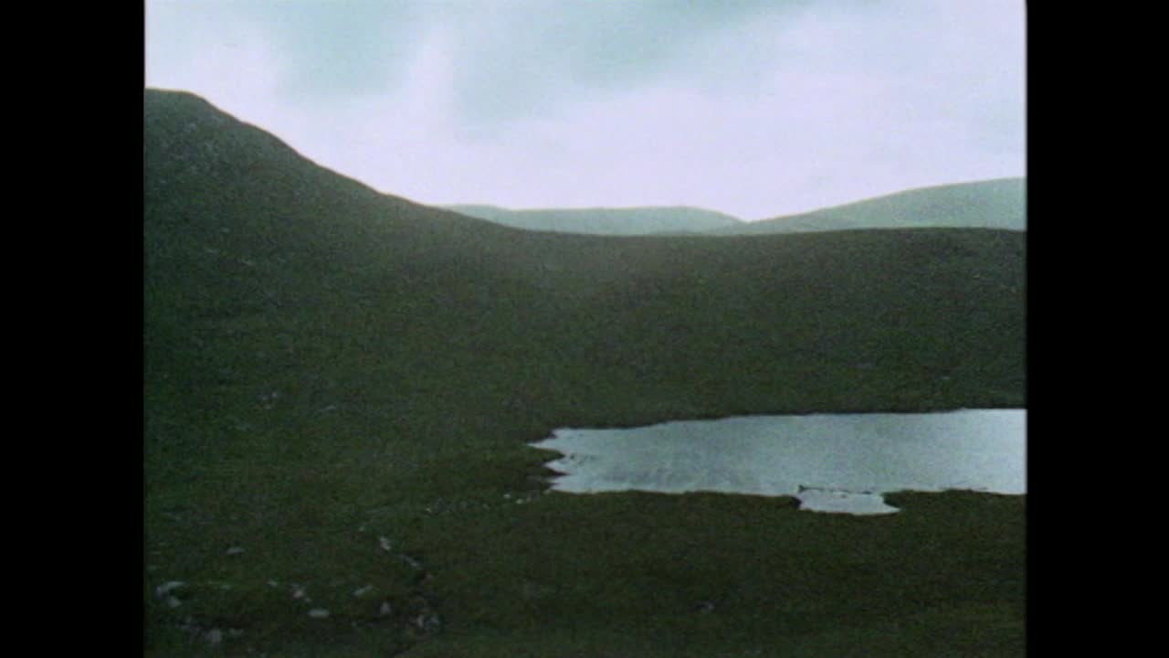 爱尔兰Glenveagh国家公园的大型湖泊;1971视频素材