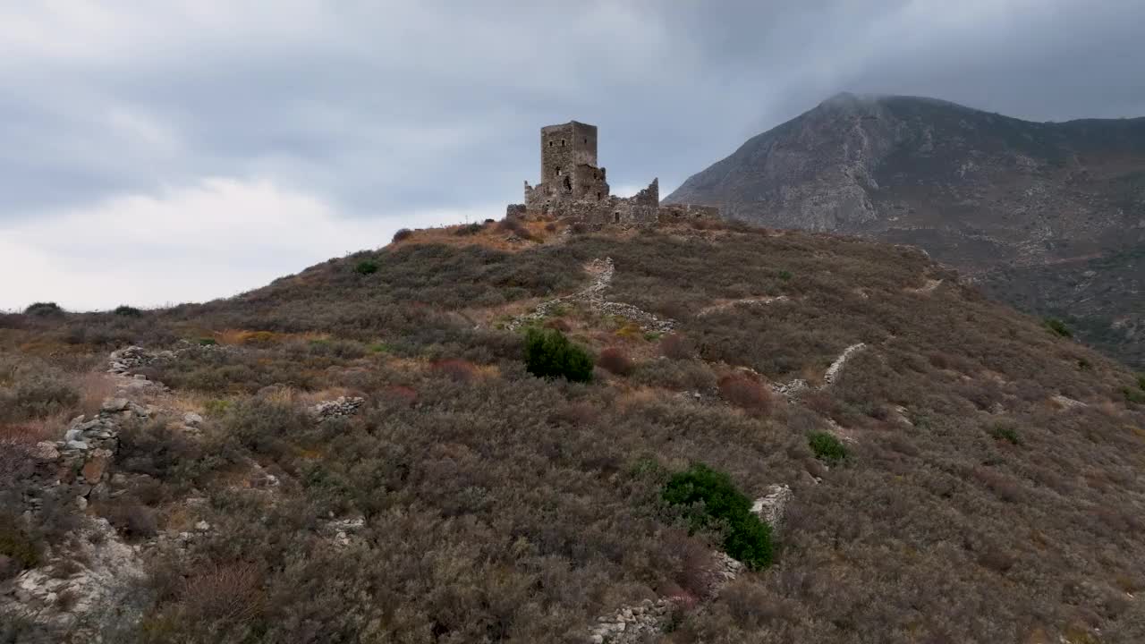 Grigorakaki Pyrgos废墟城堡，马尼半岛，伯罗奔尼撒半岛，希腊视频素材