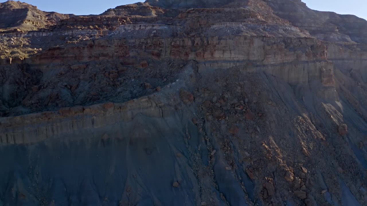 空中拍摄的犹他州南部令人惊叹的岩层。视频素材