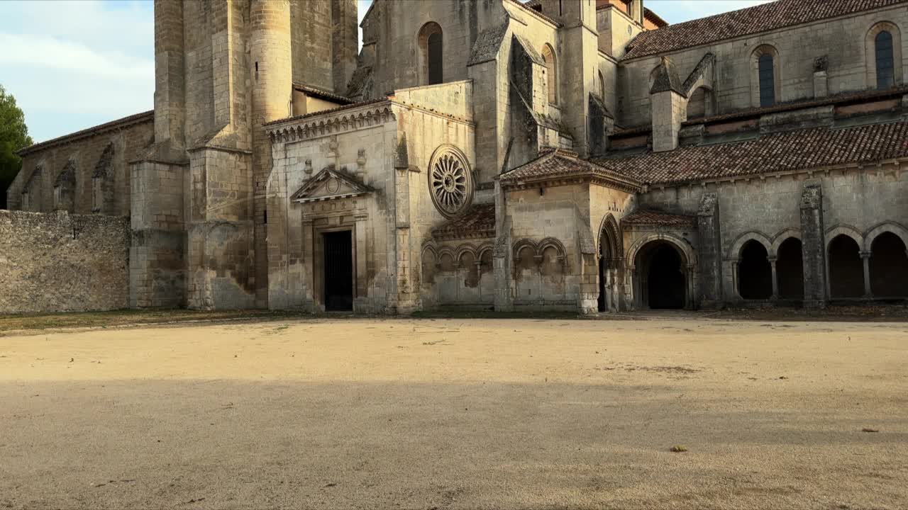 圣玛利亚修道院la Real de Las Huelgas - Burgos, Castile和Leon，西班牙。高质量4k镜头视频素材